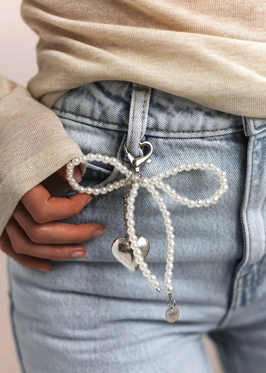 Pearl bow charm