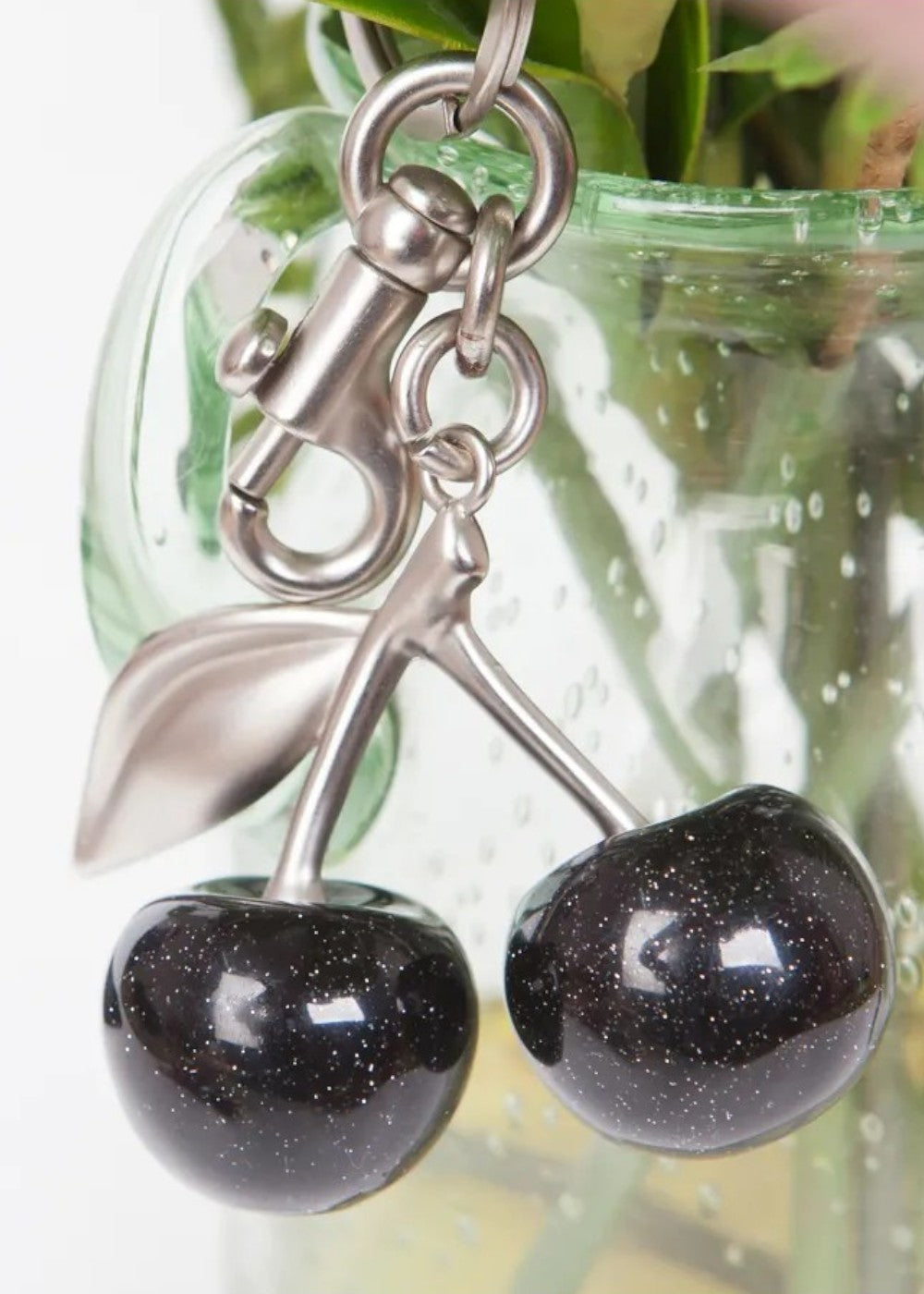 Black cherry charm – Hello Vichy